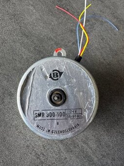 SMR 300-100 synchronny motor