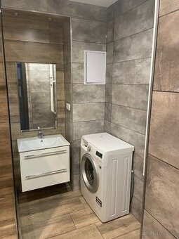 Prenájom 2kk, novostavba, parkovanie, kompletne zariadený