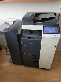 Konica Minolta bizhub C364e s finisherom nadiely