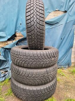 Ponúkam 4 zimné pneumatiky Nokian 165/70 R14