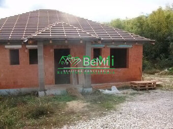 POSLEDNÝ 5 izbový rodinný dom PRI LESE: Novostavba Malý Lapá - 1