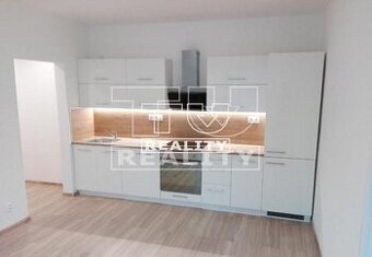 3-IZBOVÝ BYT 75M2 UL.TRENČIANSKA, BÁNOVCE NAD BEBRAVOU