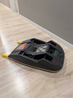 PEG-PÉREGO Isofix základňa - 1