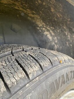Predám zanovne Pneu 285/45 r19