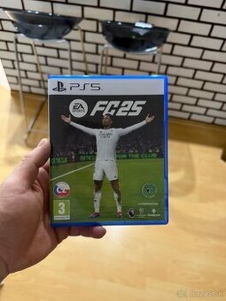 FC25 PS5 5x zapnutá