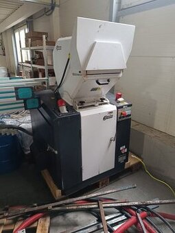 Drvič plastov SHINI SG-2336 CE – profesionálny priemyselný g