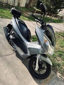 Predám Honda pcx 125