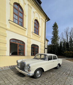 Mercedes 110-200 D