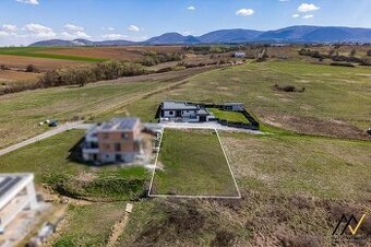 STAVEBNÝ POZEMOK, OBEC ĽUBOTICE, OKRES PREŠOV