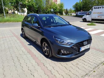 Hyundai i30 kombi 1.5 benzin 7/2022 45853km