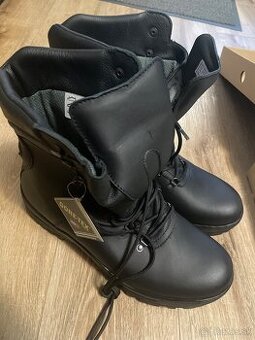 Predám policajné, vojenské kanady veľkosť 48 goretex