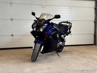 Honda vfr 800 vtec