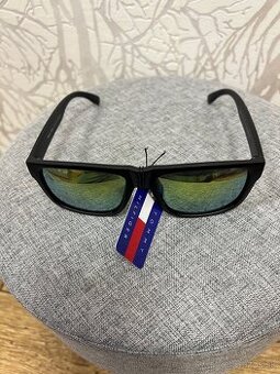 Panske slnecne okuliare tommy hilfiger zrkadlove skla