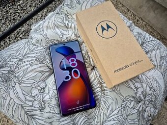 Predám Motorolu Edge 30 Fusion 5G 128GB