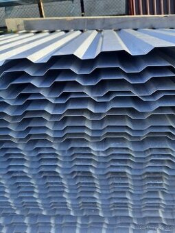Trapezovy PlechT14 Alucink,8019Mat,9005Mat,7016Mat3009