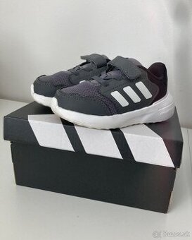 Tenisky Adidas, veľkosť 23