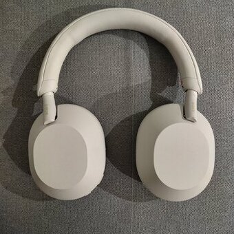 🎧 Sony XM5 – výborný stav + príslušenstvo