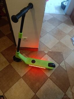 ELEKTRICKÁ KOLOBEŽKA DETSKÁ