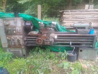 Hrotový soustruh ARAD SN 402