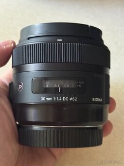 Sigma 30mm 1:14DC62 - 1