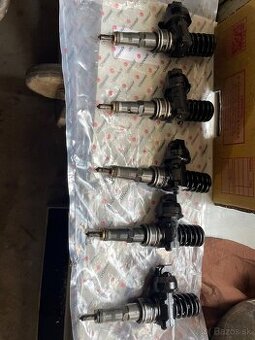 Vstrekovače Bosch motor AXE