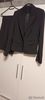 Nohavicovy kostym c.38 len 9 euro