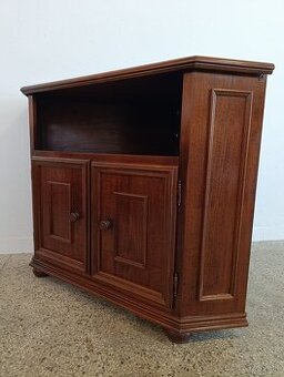 Rustikální rohová komoda, nábytek z masívu