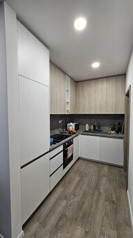 3i zariadený byt s balkónom, staré sídlisko Prievidza