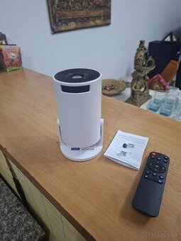 Vreckovy miniprojektor Movicast cable