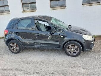 Rozpredám havarované Suzuki SX4 1.6 88kw M16A