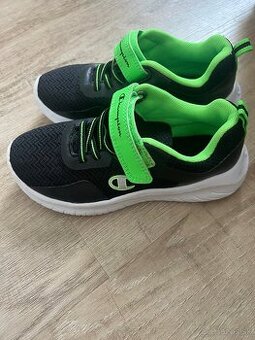 Predám botasky veľkosť 33