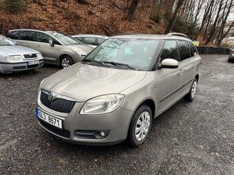 Škoda Fabia Combi 1.2 htp 51 kW klimatizace el.okna 2010 ČR
