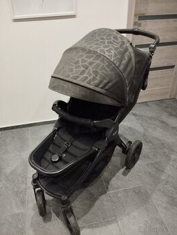 Britax B-MOTION 4 PLUS