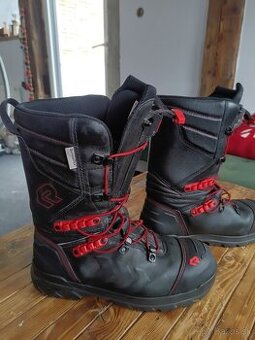 Hasičská zásahová obuv