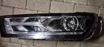 Audi Q7 rok 2016 vodičov svetlomet