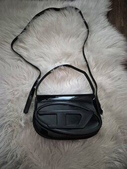 kabelka Diesel lesklá