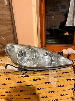 Svietidla predné práve aj ľavé peugeot 307