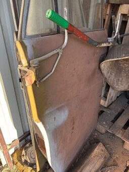 Predam dvere na Tatra 148