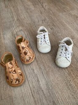 Obuv na prvé kroky| veľ. 18 (2 ks)