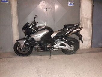 predám moto Suzuki BKing GSX1300BK