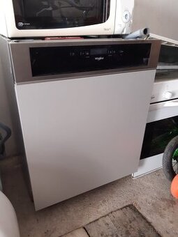 Umývačka riadu Whirlpool