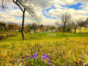 Na kalvárii 5-árový pozemok s elektrinou (F735-13-ANM)