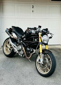 Ducati Monster 1100S Carbon