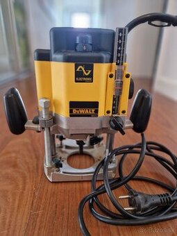 DeWalt DWE625E horna freza