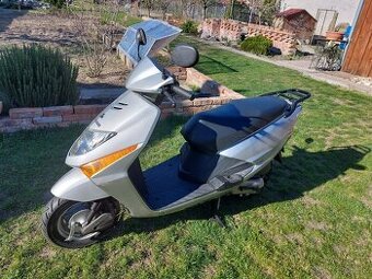 Honda lead 100