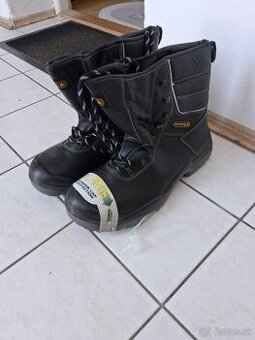 Predam topanky velkost 48