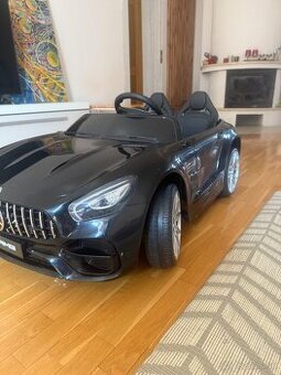 Elektrické auto Mercedes amg