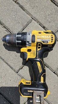Aku vrtacka dewalt dcd791 - 1