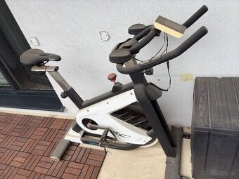 cyklotrenazer Housefit Racer 50