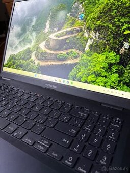 Asus ExpertBook B1